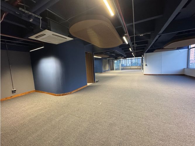 Oficina en arriendo en El Poblado, Medellín, 255 m² · foto 18 de 24