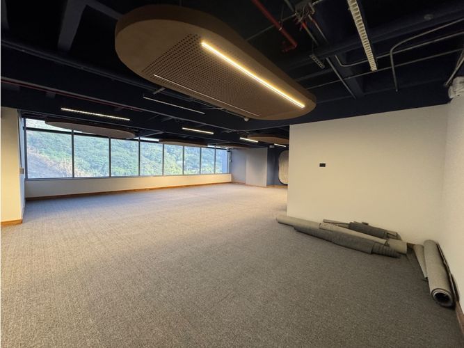 Oficina en arriendo en El Poblado, Medellín, 255 m² · foto 20 de 24