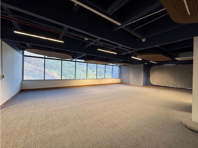 Oficina en arriendo en El Poblado, Medellín, 255 m² · foto 21 de 24