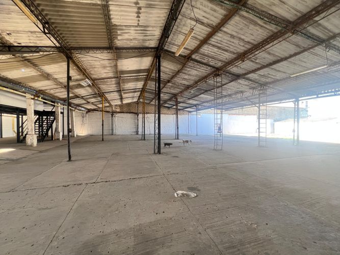 Bodega en arriendo en Las Estrellas, Barranquilla, 1350 m² · foto 2 de 24