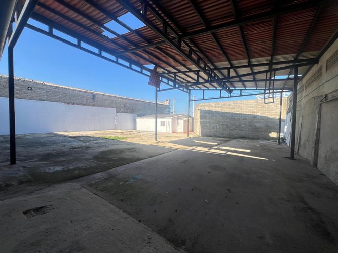 Bodega en arriendo en Las Estrellas, Barranquilla, 1350 m² · foto 3 de 24