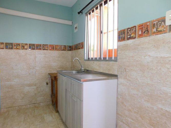 Casa de 6 alcobas en venta en Los Robles, Soledad, 180 m² · foto 23 de 24