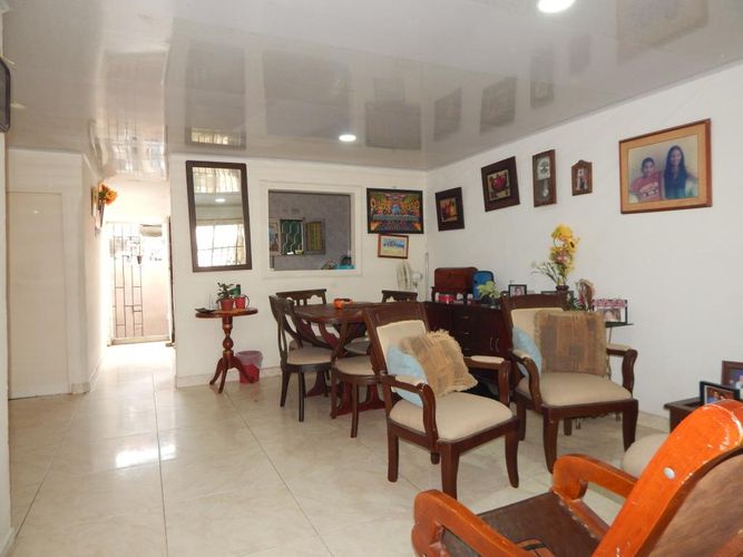 Casa de 3 alcobas en venta en Villa Estadio, Soledad, 78 m² · foto 2 de 12