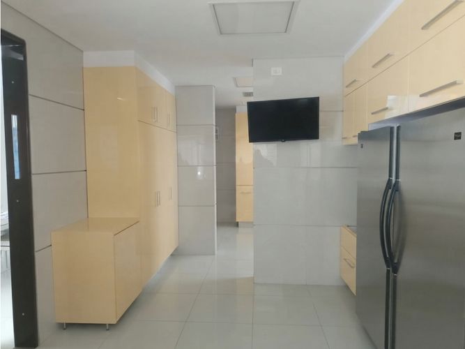 Casa en venta en Cn. Campestre El Peñon, Girardot, 990 m² · foto 19 de 24