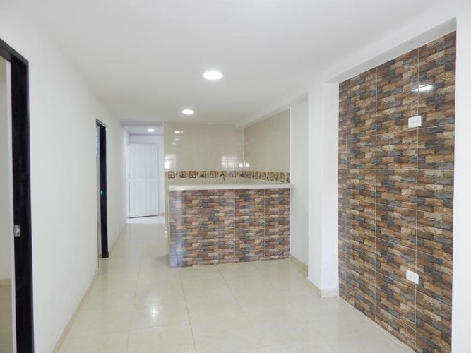 Casa de 6 alcobas en venta en Las Moras Norte, Soledad, 134 m² · foto 2 de 11