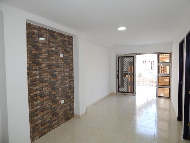 Casa de 6 alcobas en venta en Las Moras Norte, Soledad, 134 m² · foto 3 de 11
