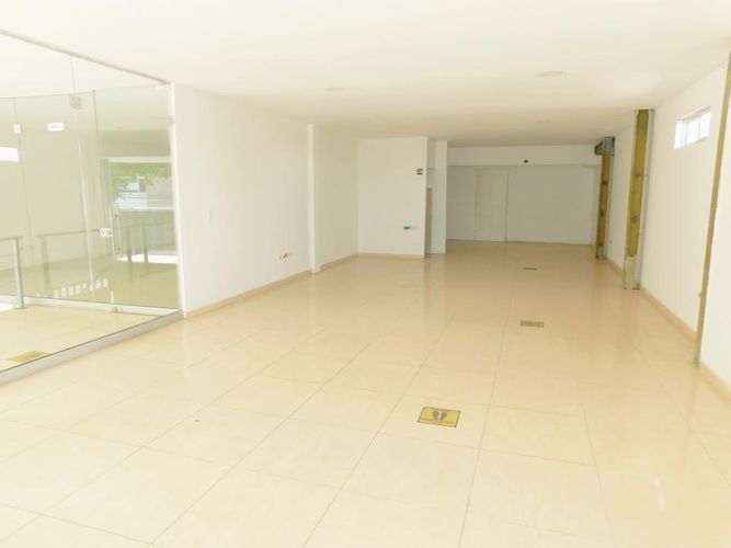 Local en venta en Colombia, Barranquilla, 94 m² · foto 3 de 5