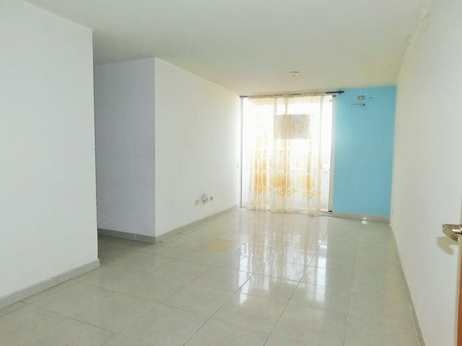 Apartamento de 2 alcobas en venta en Los Cusules, Soledad, 57 m² · foto 4 de 13