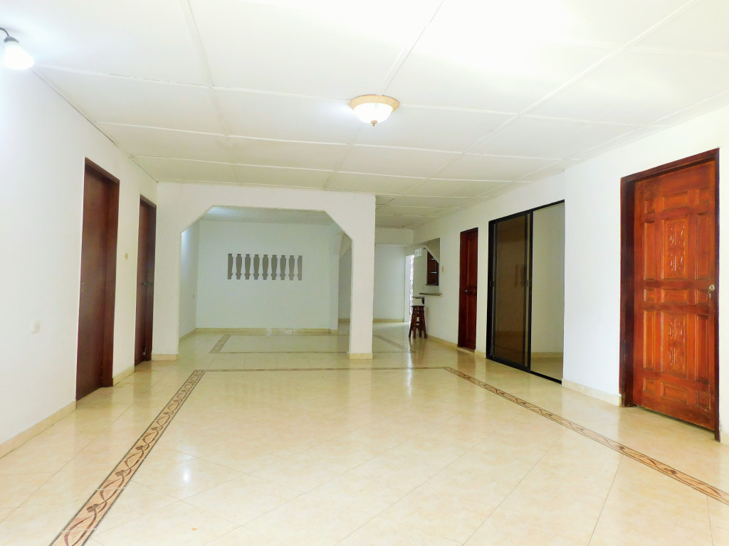 Casa en venta en El Carmen, Barranquilla · foto 2 de 23