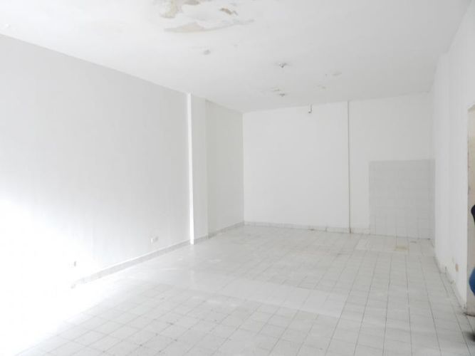 Local en arriendo en Colombia, Barranquilla, 40 m² · foto 2 de 3