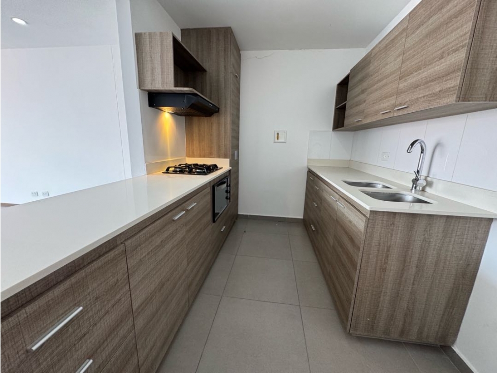 1BR Apartment in Loma del Escobero (70 m²) - 3