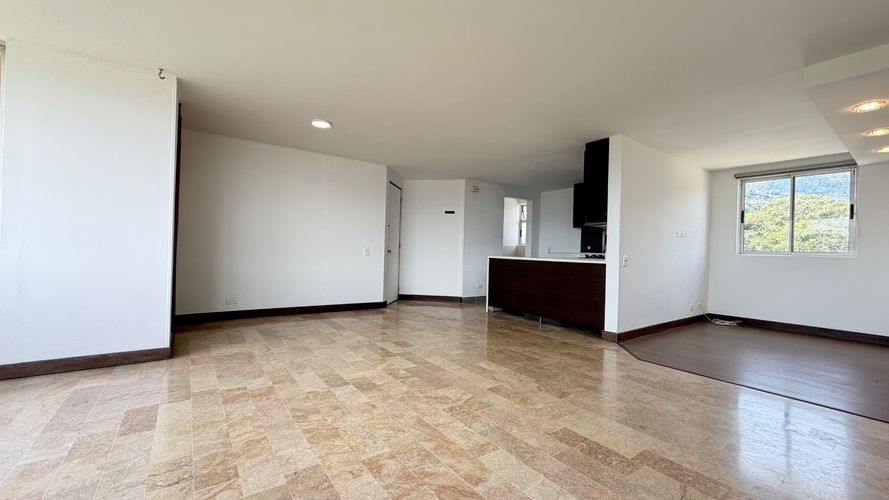 Apartamento en venta en El Poblado, Medellín · foto 5 de 19