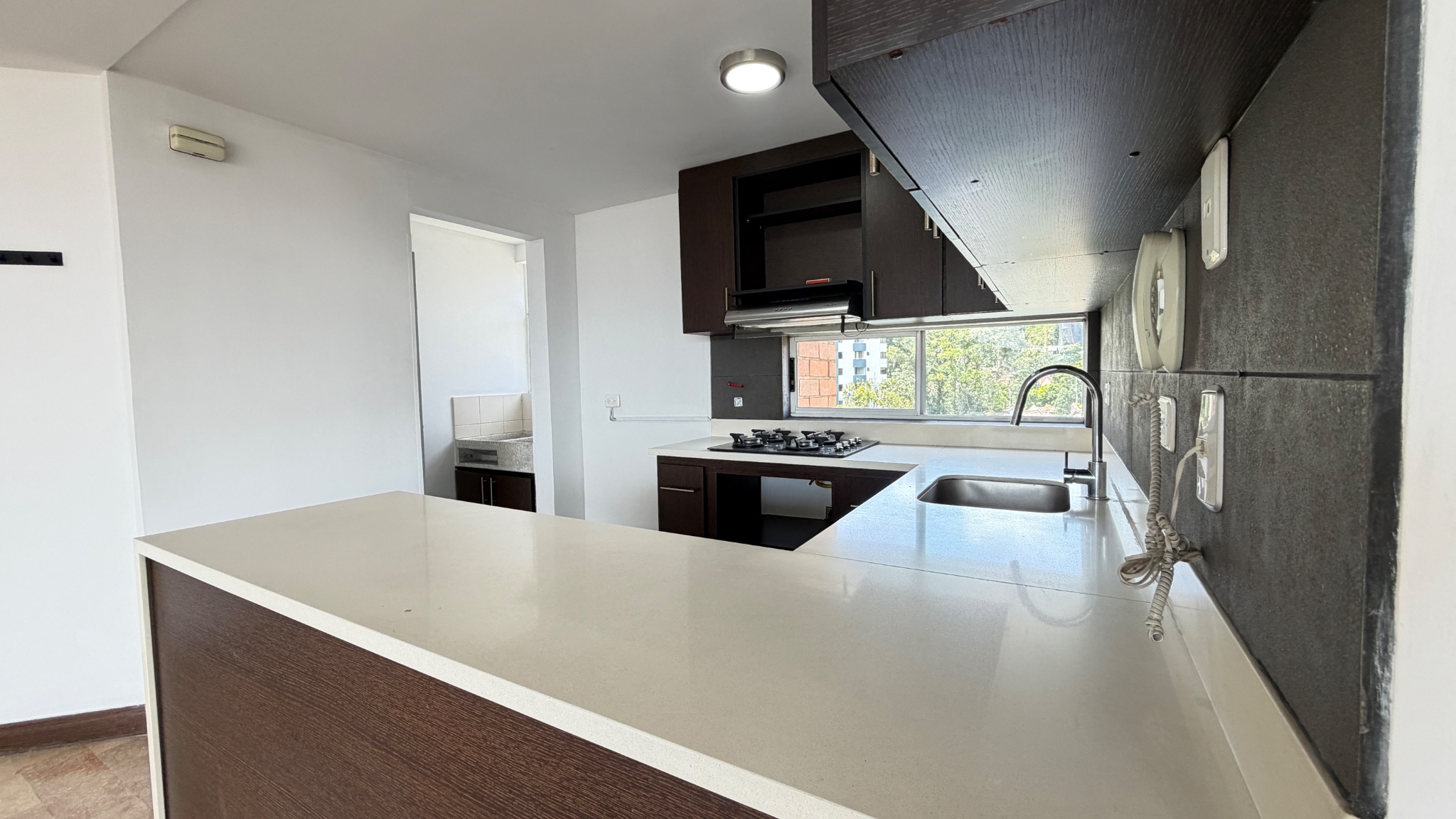 Apartamento en venta en El Poblado, Medellín · foto 7 de 19