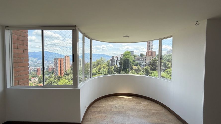 Apartamento en venta en El Poblado, Medellín · foto 18 de 19