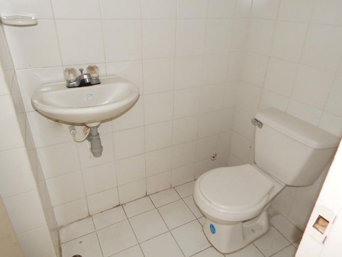 Local en arriendo en Colombia, Barranquilla, 40 m² · foto 4 de 5