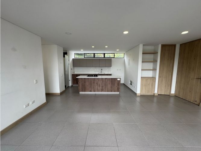 Apartamento de 2 alcobas en arriendo en El Poblado, Medellín, 100 m² · foto 8 de 20