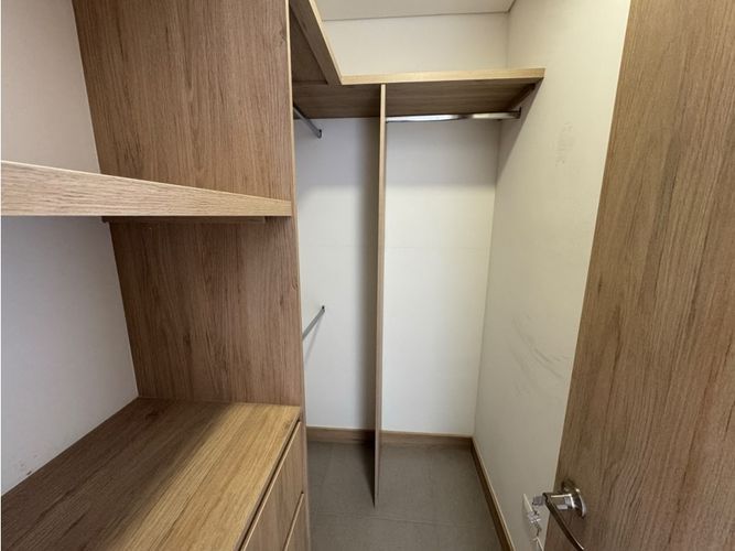 Apartamento de 2 alcobas en arriendo en El Poblado, Medellín, 100 m² · foto 13 de 20