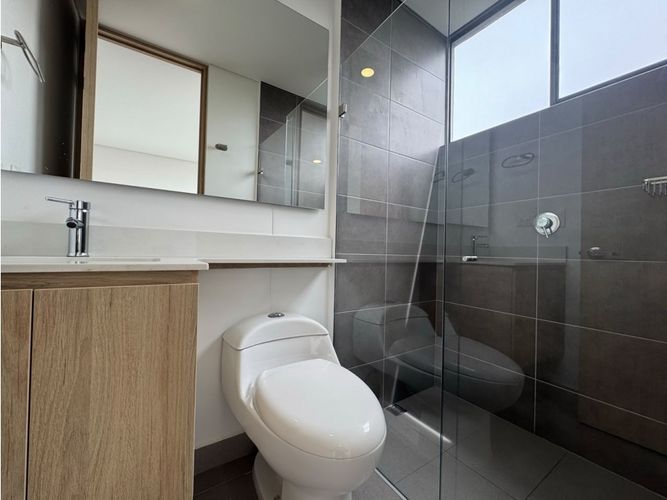 Apartamento de 2 alcobas en arriendo en El Poblado, Medellín, 100 m² · foto 16 de 20