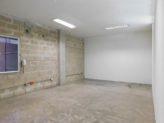 Bodega en arriendo en Caribe Verde, Barranquilla, 1000 m² · foto 13 de 17