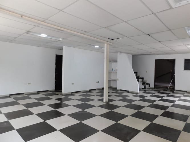 Bodega en arriendo en Buenavista, Barranquilla, 876 m² · foto 3 de 22