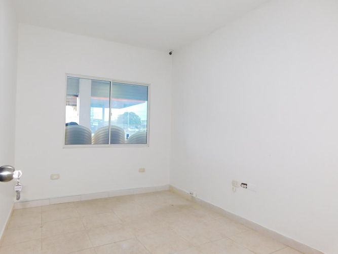 Local en arriendo en Siete De Abril, Barranquilla, 130 m² · foto 8 de 18