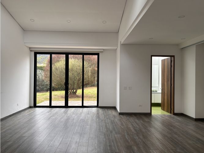 Casa de 6 alcobas en venta en La Moya, Cota, 1200 m² · foto 2 de 15