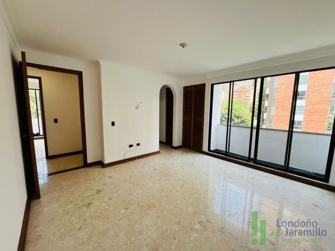 Apartamento de 3 alcobas en arriendo en Castropol, Medellín, 130 m² · foto 6 de 17