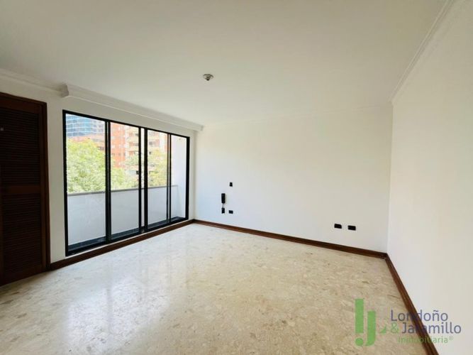 Apartamento de 3 alcobas en arriendo en Castropol, Medellín, 130 m² · foto 8 de 17