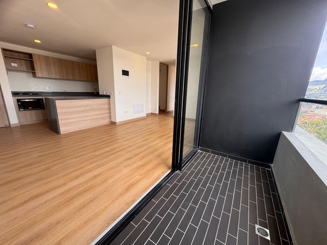 Apartamento de 3 alcobas en venta en Lomitas, La Ceja, 80 m² · foto 2 de 20