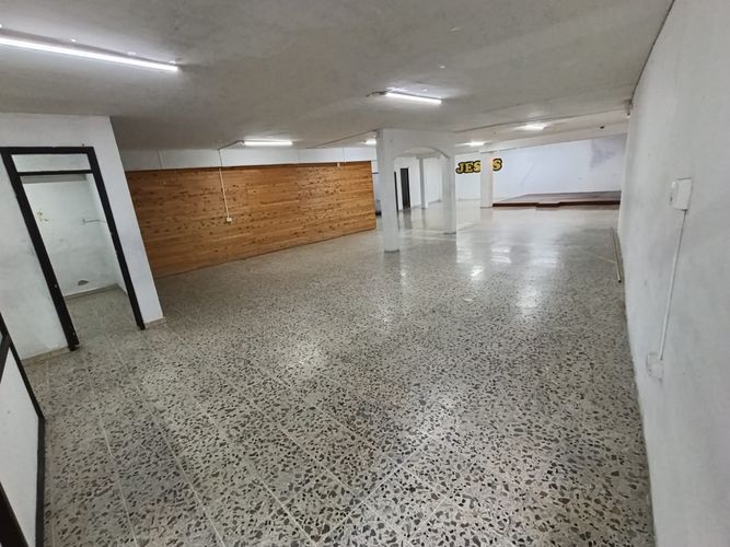 Bodega en arriendo en Campo Alegre, Medellín, 230 m² · foto 3 de 17