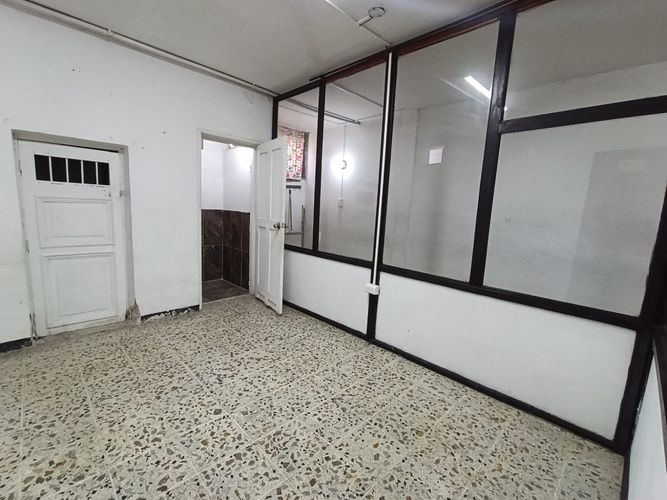 Bodega en arriendo en Campo Alegre, Medellín, 230 m² · foto 6 de 17
