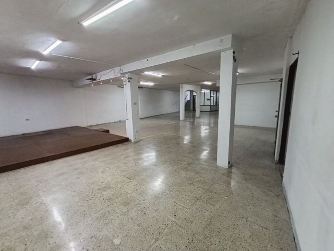 Bodega en arriendo en Campo Alegre, Medellín, 230 m² · foto 11 de 17