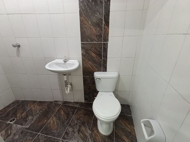 Bodega en arriendo en Campo Alegre, Medellín, 230 m² · foto 12 de 17