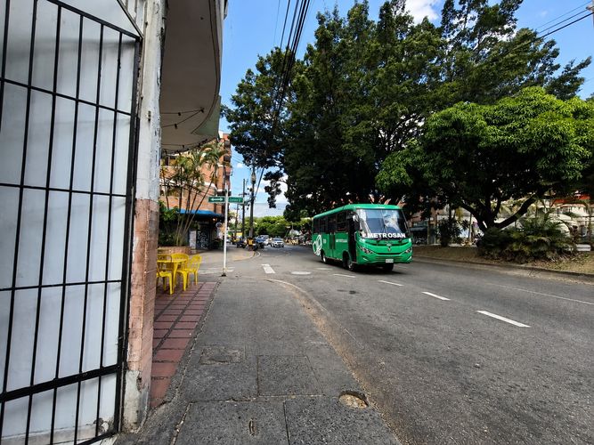 Bodega en arriendo en Campo Alegre, Medellín, 230 m² · foto 17 de 17