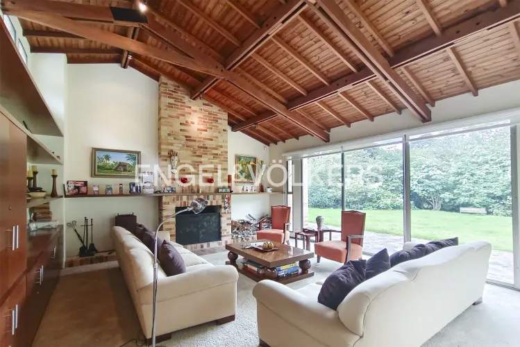 Casa de 3 alcobas en venta en Chuntame, Cajicá, 250 m² · foto 3 de 16