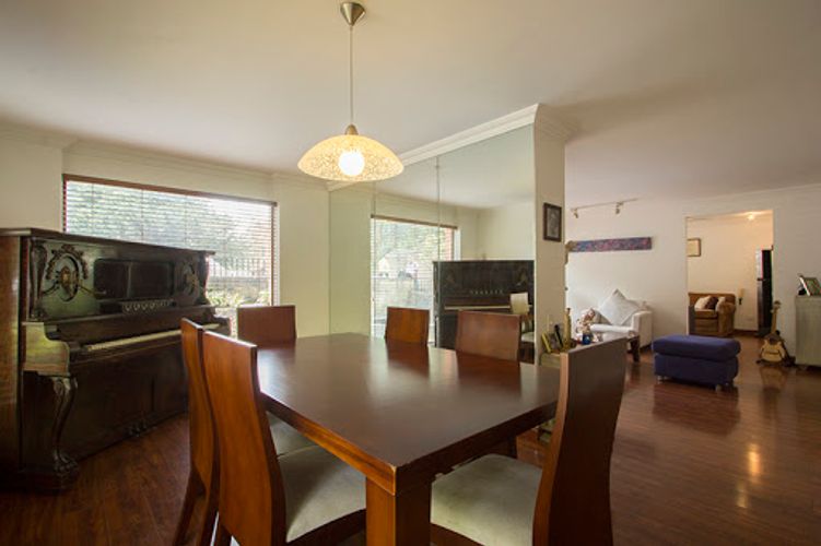 Apartamento de 3 alcobas en venta en Los Rosales, Bogotá, 194 m² · foto 4 de 21