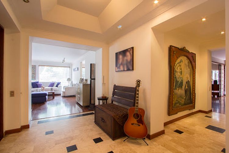 Apartamento de 3 alcobas en venta en Los Rosales, Bogotá, 194 m² · foto 9 de 21