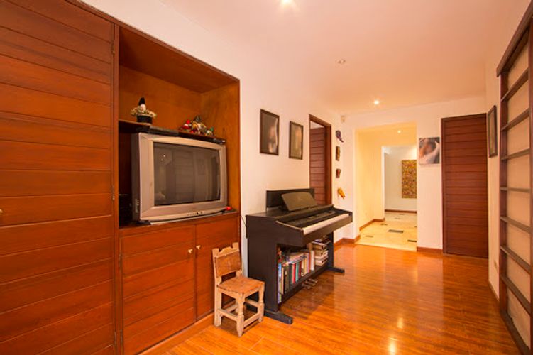 Apartamento de 3 alcobas en venta en Los Rosales, Bogotá, 194 m² · foto 13 de 21