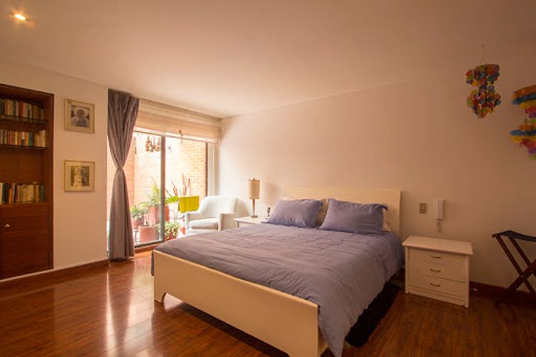 Apartamento de 3 alcobas en venta en Los Rosales, Bogotá, 194 m² · foto 20 de 21