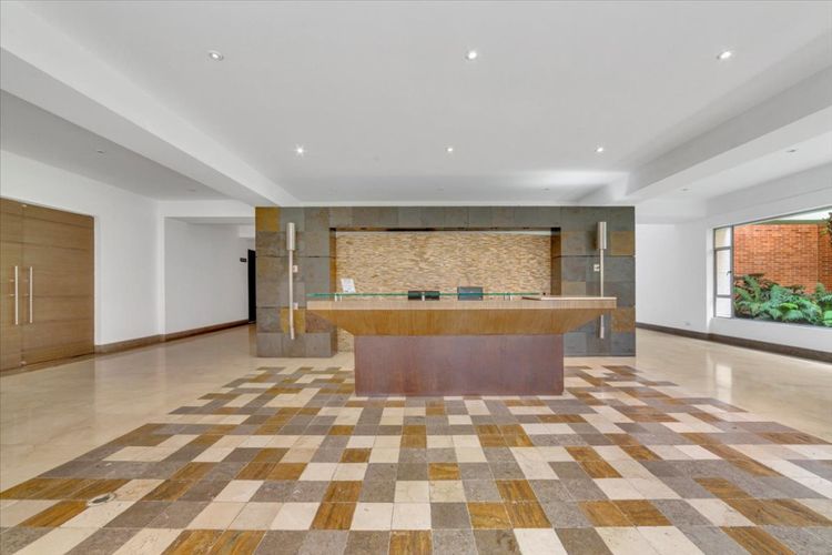 Apartamento de 4 alcobas en venta en Los Rosales, Bogotá, 290 m² · foto 10 de 16