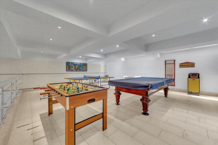 Apartamento de 4 alcobas en venta en Los Rosales, Bogotá, 290 m² · foto 14 de 16