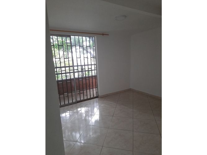 Apartamento de 3 alcobas en venta en Cabecera San Antonio De Prado, Medellín, 74 m² · foto 4 de 21