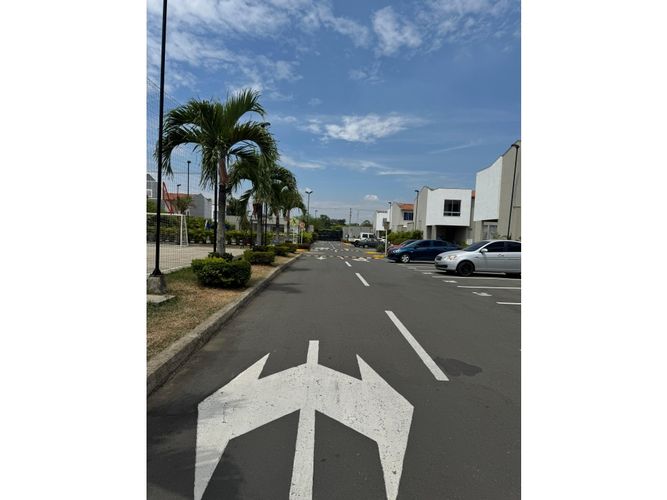 Casa de 4 alcobas en venta en Ciudad Country, Jamundí, 128 m² · foto 19 de 24
