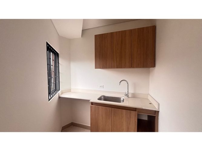 Local en arriendo en Playas De Doña Maria, Sabaneta, 90 m² · foto 2 de 8