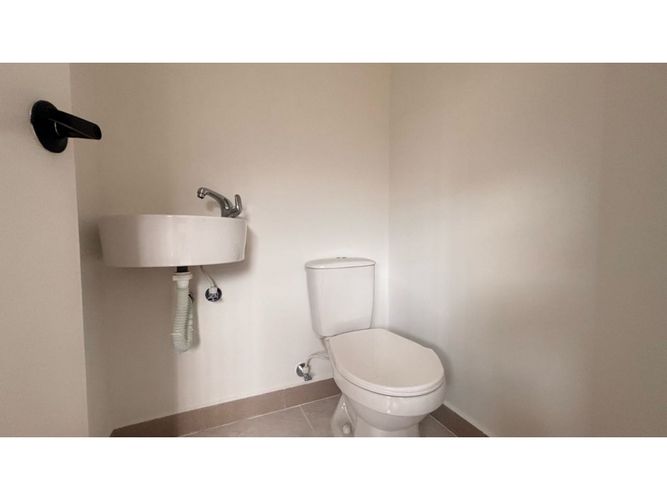 Local en arriendo en Playas De Doña Maria, Sabaneta, 90 m² · foto 8 de 8