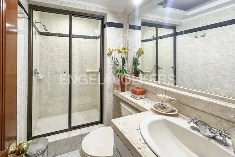 Casa de 5 alcobas en venta en Los Lagartos, Bogotá, 258 m² · foto 15 de 21