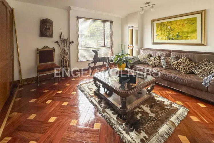 Casa de 5 alcobas en venta en Los Lagartos, Bogotá, 258 m² · foto 14 de 21