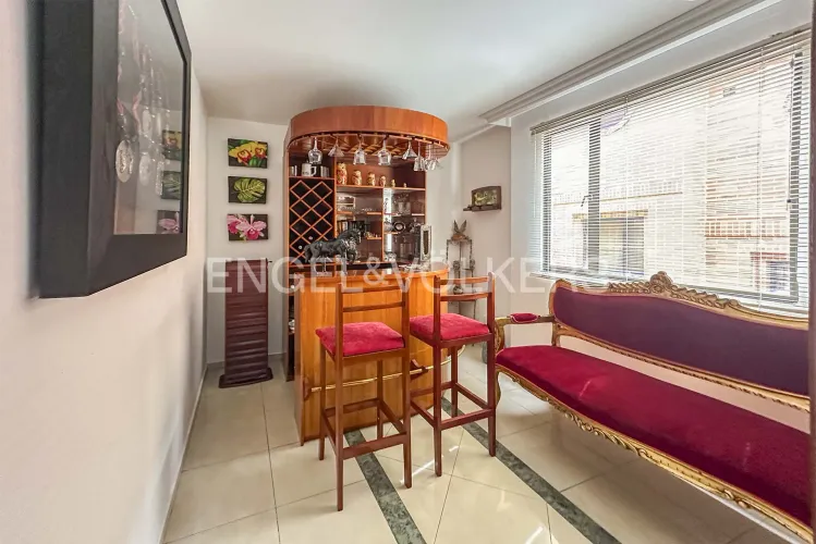 Casa de 5 alcobas en venta en Los Lagartos, Bogotá, 258 m² · foto 2 de 21