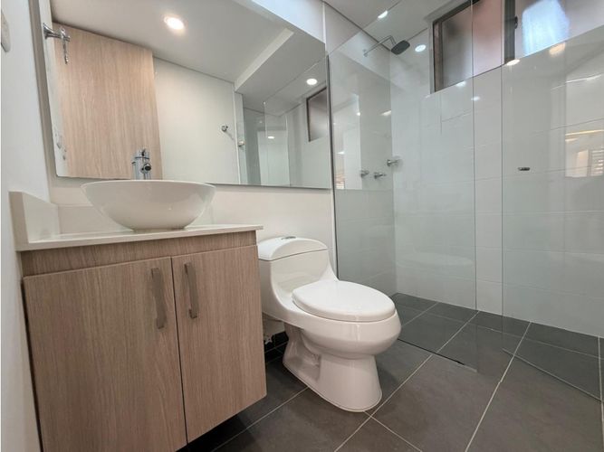 Apartamento de 3 alcobas en venta en San Jose, Sabaneta, 135 m² · foto 9 de 24
