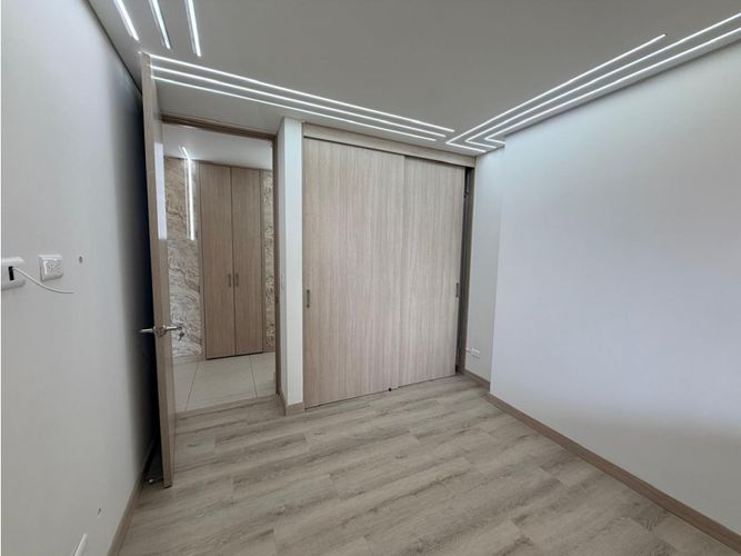 Apartamento de 3 alcobas en venta en San Jose, Sabaneta, 135 m² · foto 10 de 24